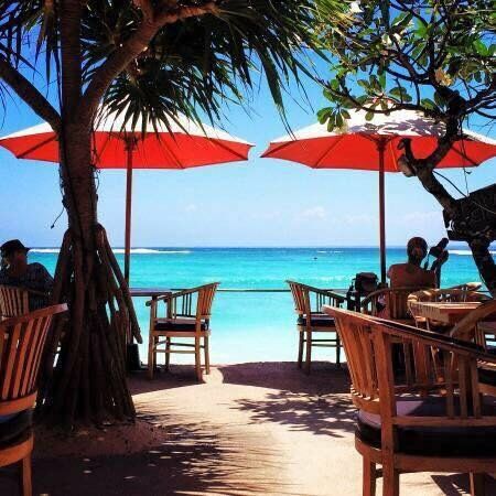 Agus Shipwreck Bar & Restaurant